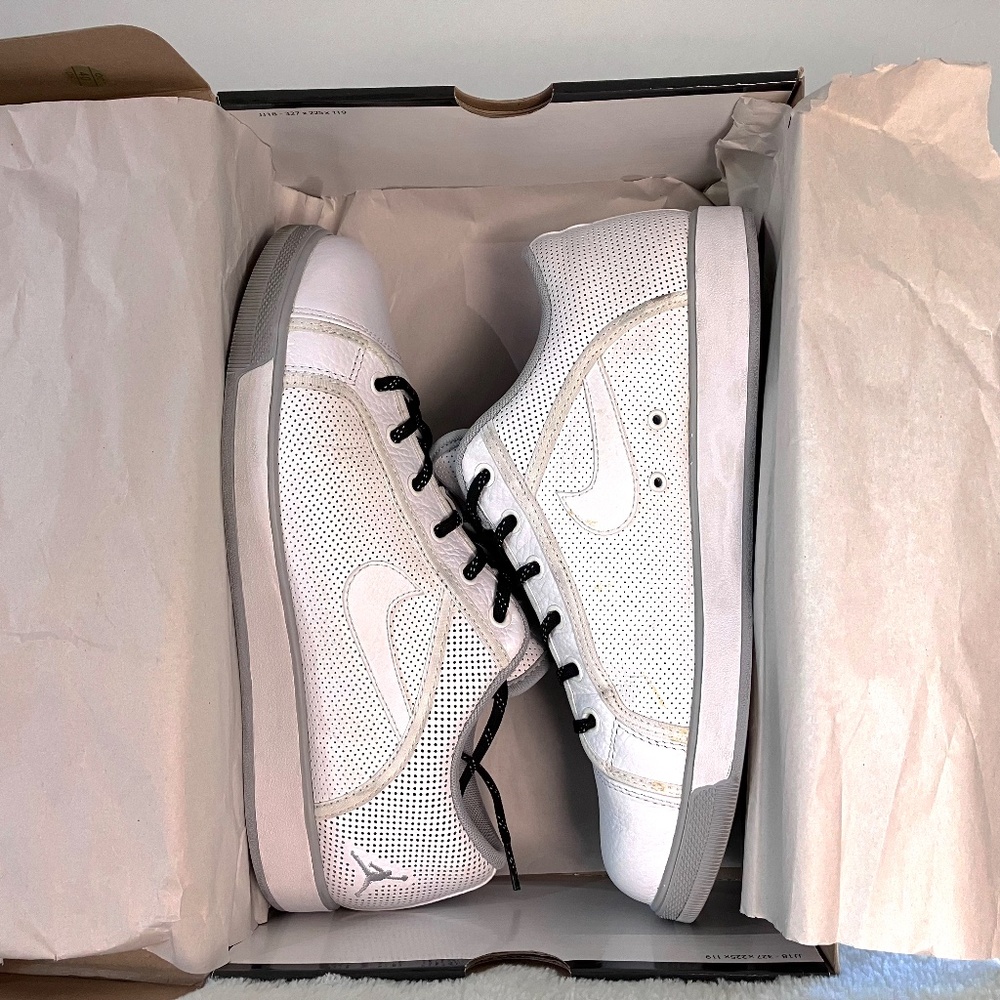 Air Jordan Sky High Retro Low White-Wolf Grey - Picture 4 of 6
